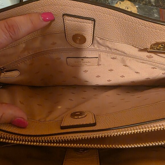Kate Spade Purse - Picture 2 of 4